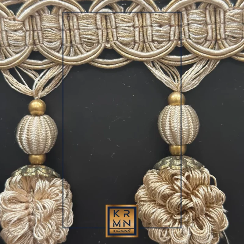 Fon Perde Püskülleri